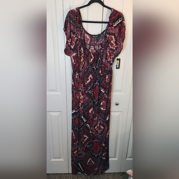 I.N. Studio Dresses & Skirts - NWT I.N. STUDIO woman Size 22w Maxi Dress Paisley Floral Long Short Sleeve